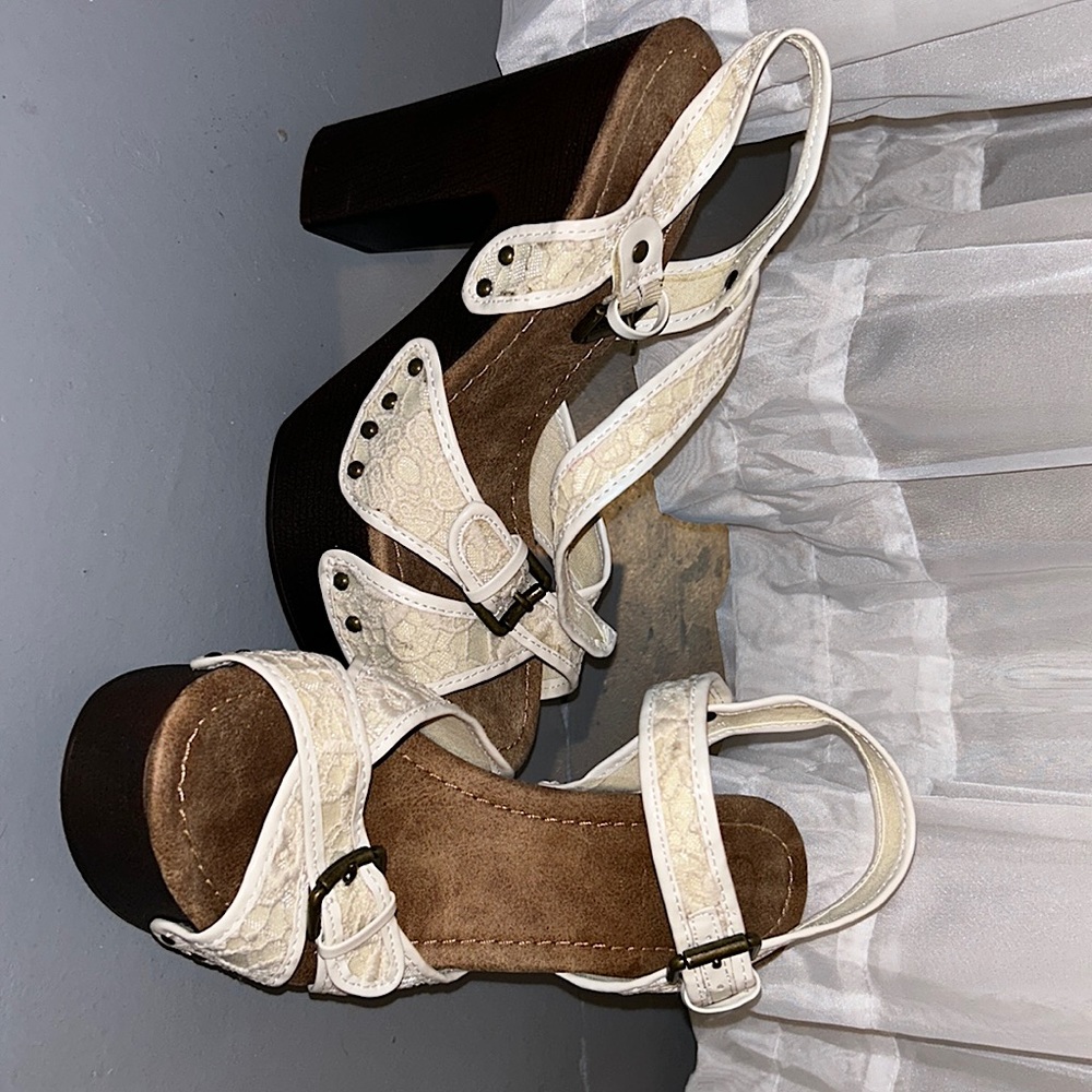 Platform heels size 8.5